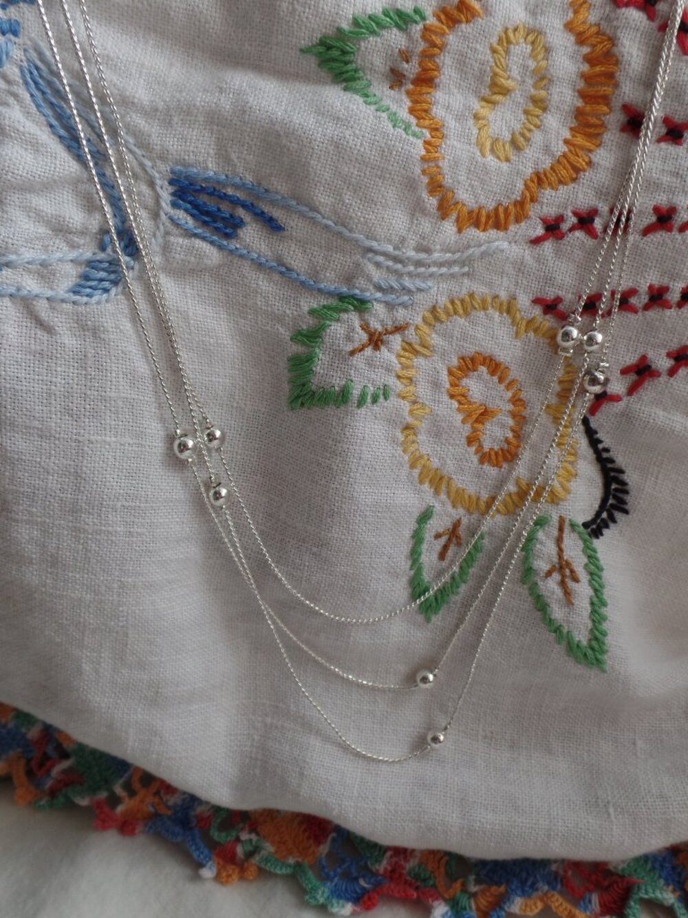 Liz Claiborne Silver Tone Bead Station 3 Stand Necklace - Picture 3 of 5